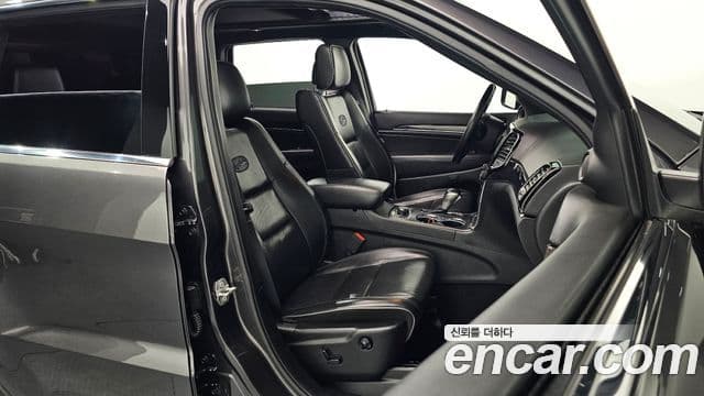 Jeep Grand Cherokee WK2, 2020 10