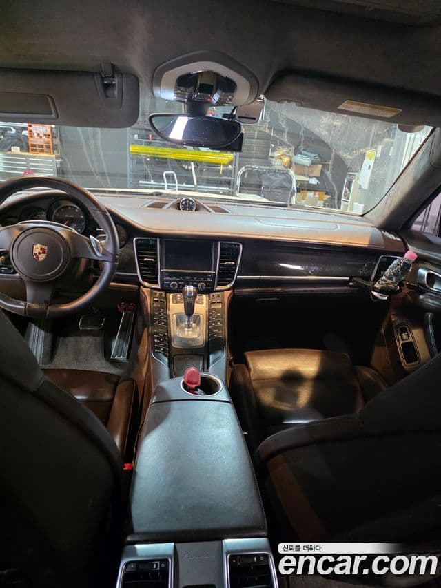 Porsche Panamera 970, 2011 10