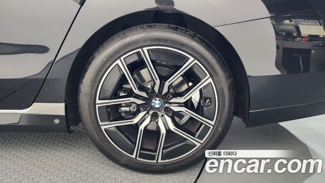 BMW 7시리즈 (G70) 740d xDrive M Sport, 2024 все фото