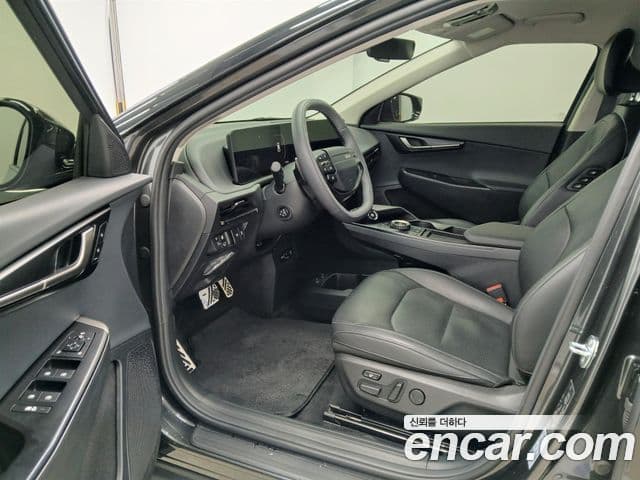 Kia The / новый New EV6 Air, 2025 9