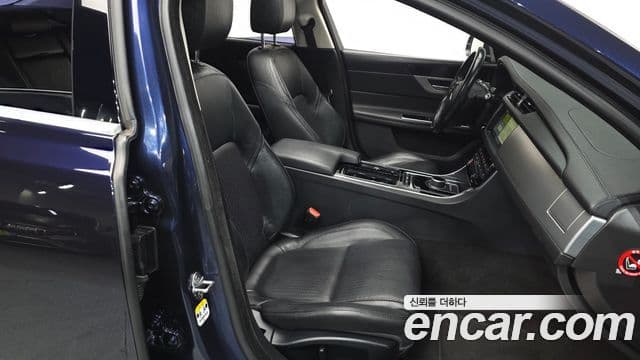 Jaguar XF (X260) Prestige, 2017 10