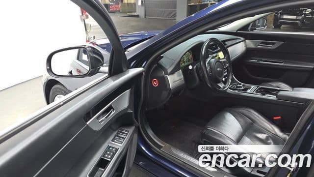 Jaguar XF (X260) Prestige, 2017 11