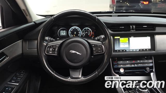 Jaguar XF (X260) Prestige, 2017 13