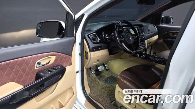 Kia All New Carnival Prestige High Roof, 2017 10