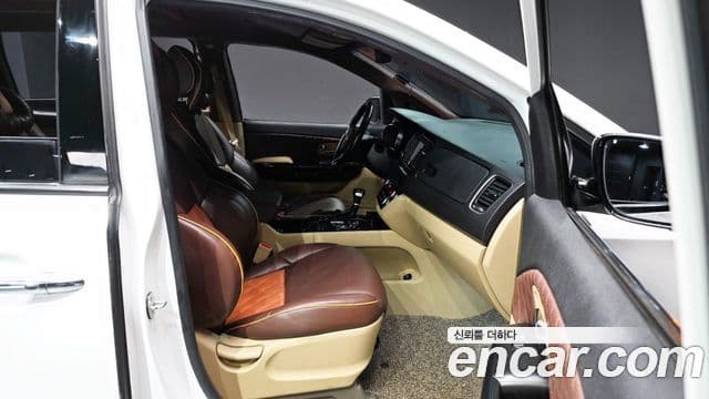 Kia All New Carnival Prestige High Roof, 2017 11