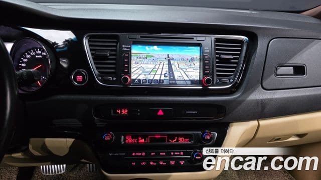 Kia All New Carnival Prestige High Roof, 2017 14