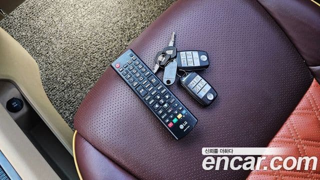 Kia All New Carnival Prestige High Roof, 2017 16