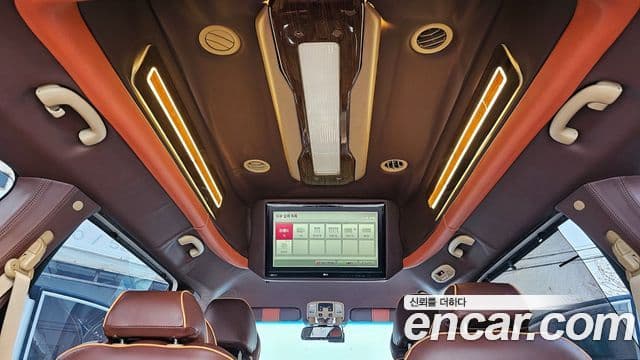 Kia All New Carnival Prestige High Roof, 2017 17