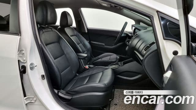 Kia K3 Deluxe, 2015 10