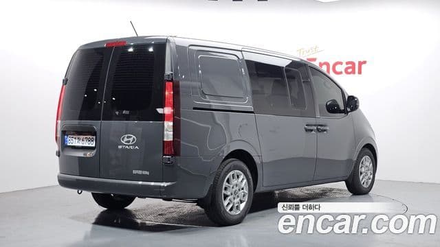 Hyundai Staria Modern, 2025 2