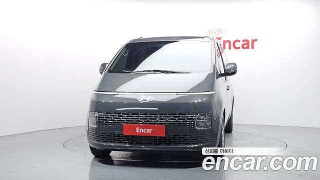Hyundai Staria Modern, 2025 3