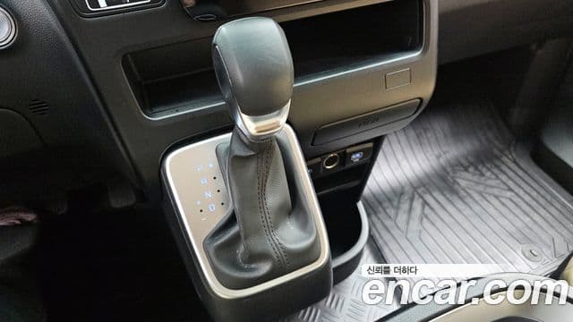 Hyundai Staria Modern, 2025 9