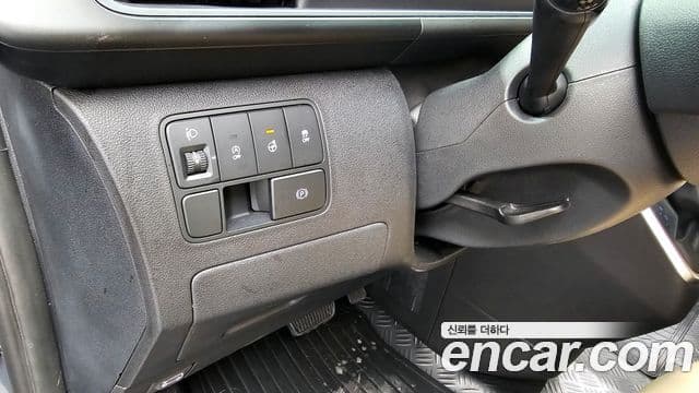 Hyundai Staria Modern, 2025 15