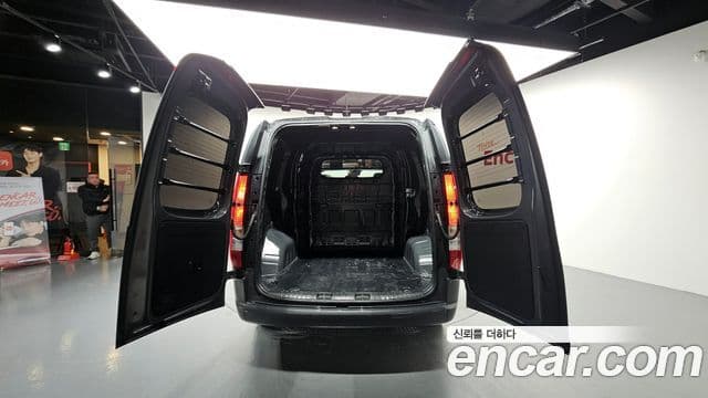 Hyundai Staria Modern, 2025 20