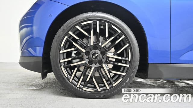 Mini Cooper Электрический (Electric) 4세대 SE favored, 2024 все фото