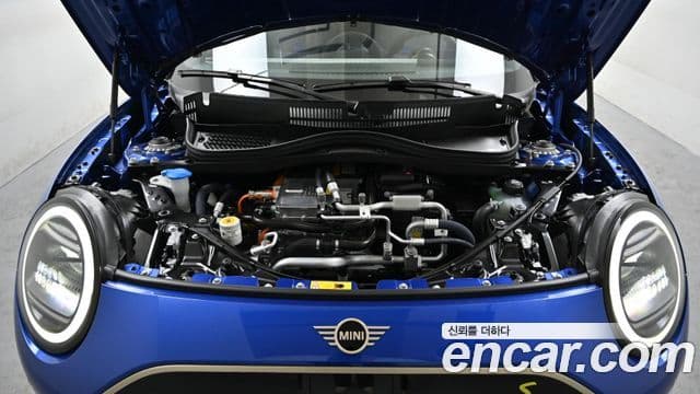 Mini Cooper Электрический (Electric) 4세대 SE favored, 2024 8