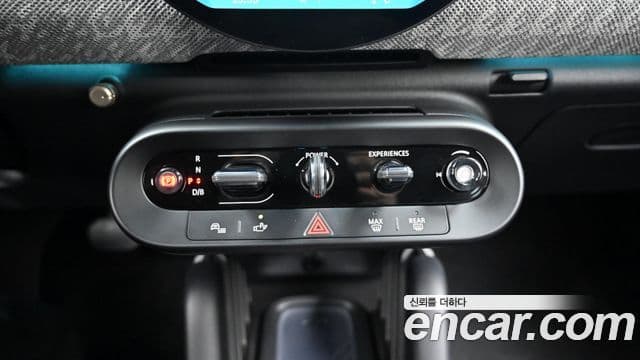 Mini Cooper Электрический (Electric) 4세대 SE favored, 2024 20