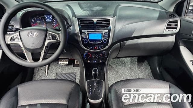 Hyundai Accent(новый кузов / новое поколение) Premier, 2011 7