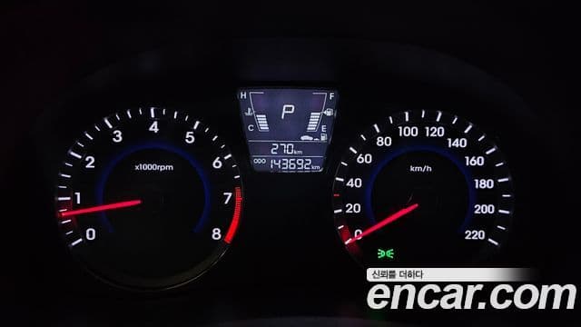 Hyundai Accent(новый кузов / новое поколение) Premier, 2011 8