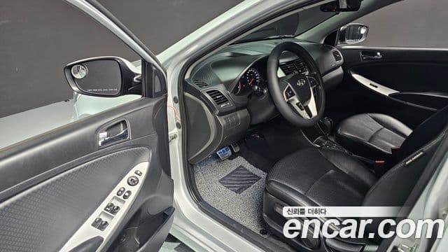 Hyundai Accent(новый кузов / новое поколение) Premier, 2011 11