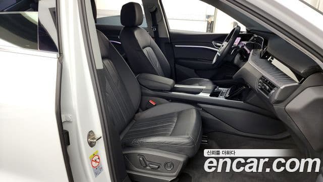 Audi e-Tron 50 Quattro Sportback, 2021 11