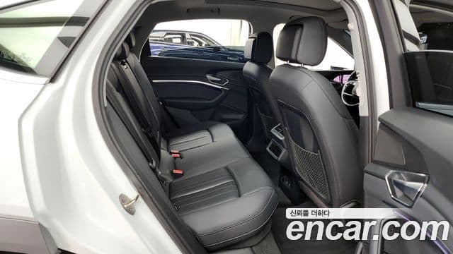 Audi e-Tron 50 Quattro Sportback, 2021 12