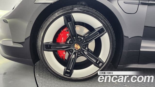 Porsche 타이칸 4S, 2025 все фото