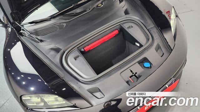 Porsche 타이칸 4S, 2025 6