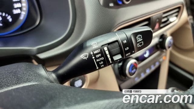 Hyundai Kona Modern Art, 2018 18