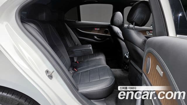 Mercedes-Benz E-класс W213 Exclusive, 2022 12