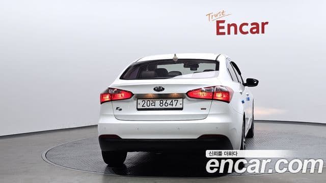 Kia K3 Trendy, 2013 4
