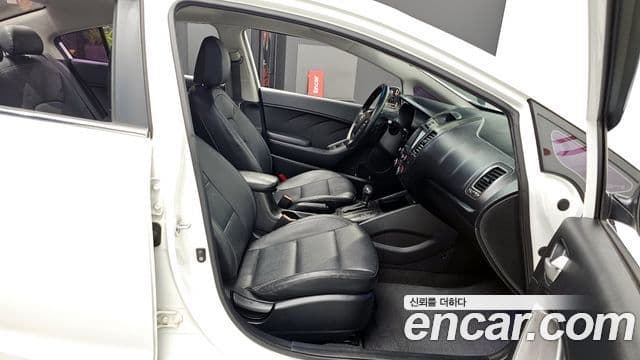 Kia K3 Trendy, 2013 11