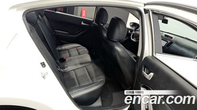 Kia K3 Trendy, 2013 12