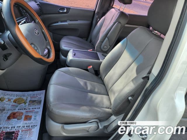 Kia Carnival R Premium, 2014 11