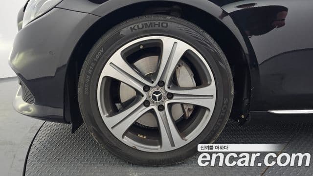 Mercedes-Benz E-класс W213 E300 Avantgarde Intelligent Drive, 2017 все фото