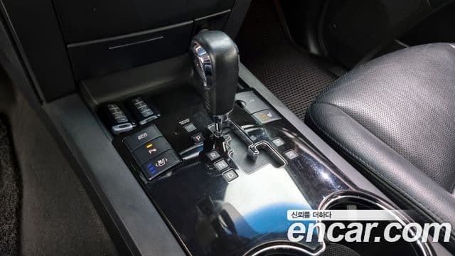 Kia Mohave 2WD KV300, 2012 9