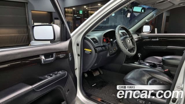 Kia Mohave 2WD KV300, 2012 11