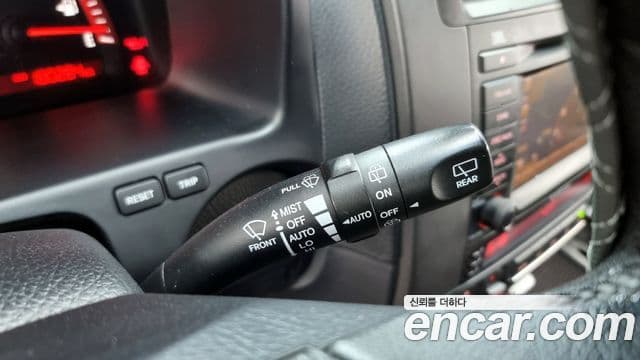 Kia Mohave 2WD KV300, 2012 16