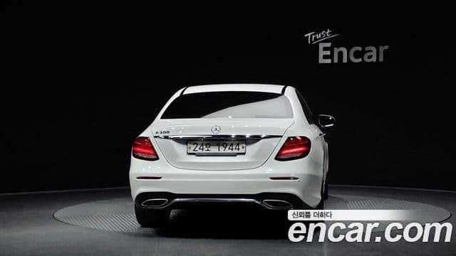 Mercedes-Benz E-класс W213 AMG Line, 2019 4