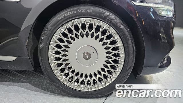 Genesis G90 Premium Luxury, 2020 все фото