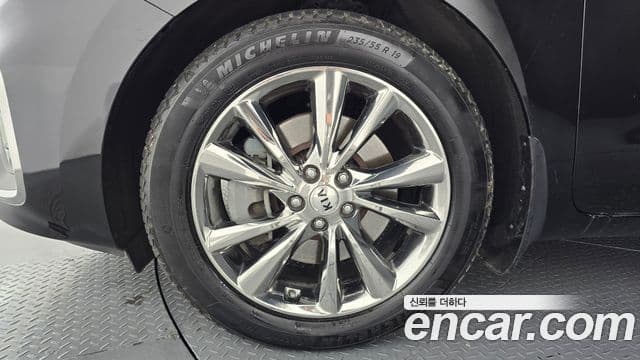 Kia The / новый New Carnival Prestige, 2020 все фото