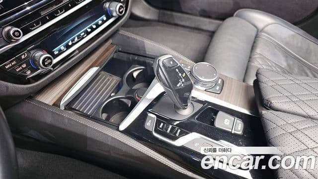 BMW 5시리즈 (G30) 520d M Sport Plus, 2017 9