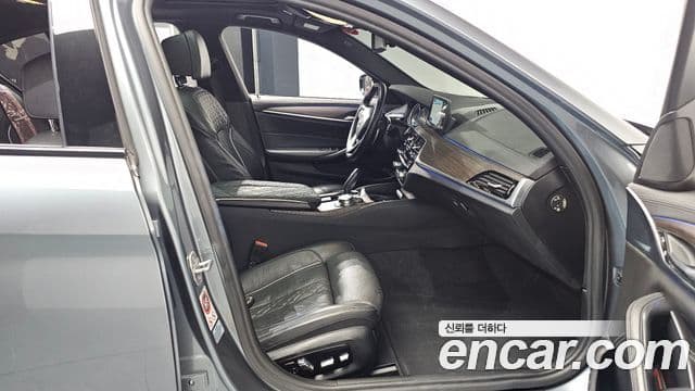 BMW 5시리즈 (G30) 520d M Sport Plus, 2017 11