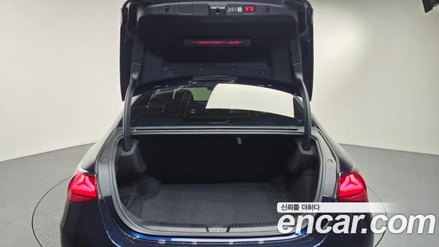 Mercedes-Benz E-класс W214 AMG Line, 2024 20