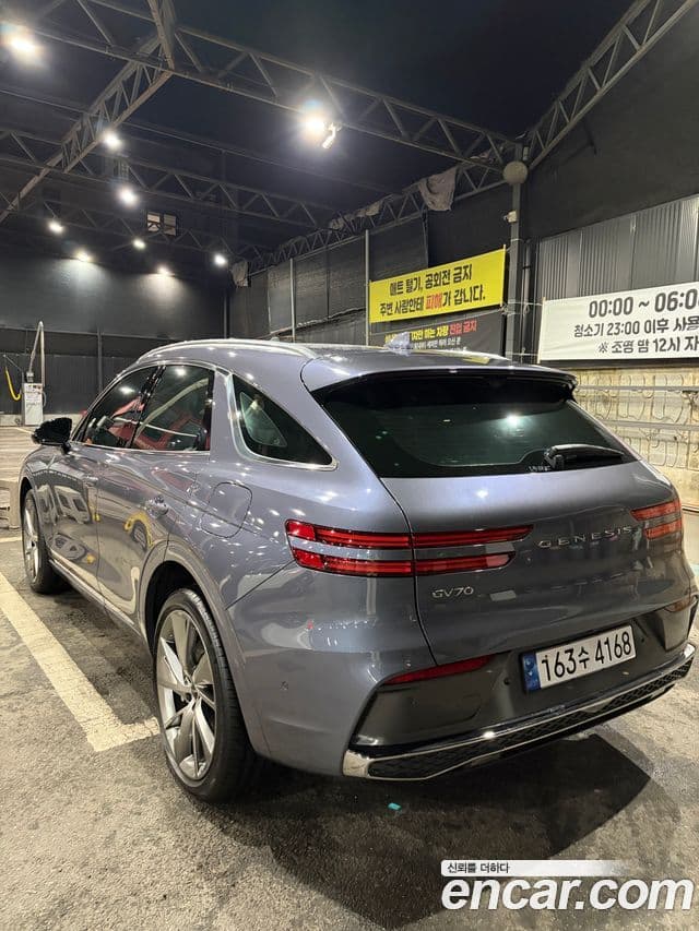 Genesis GV70, 2025 4