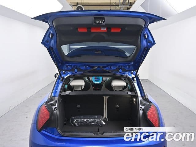 Mini Cooper Электрический (Electric) 4세대 SE favored, 2024 20