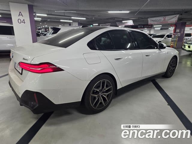BMW 5시리즈 (G60) 520i M Sport, 2024 все фото