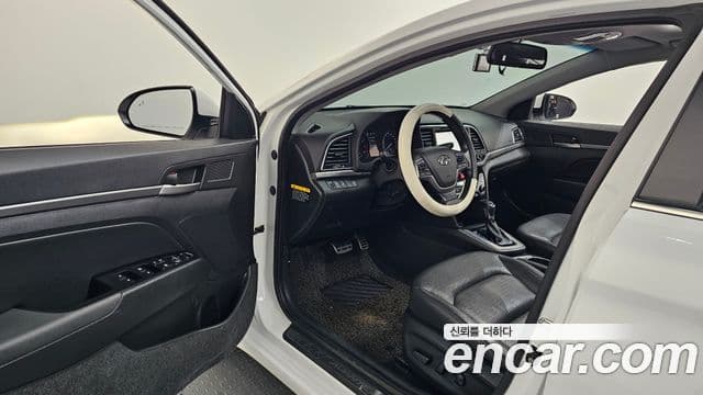 Hyundai Avante AD Premium, 2016 10