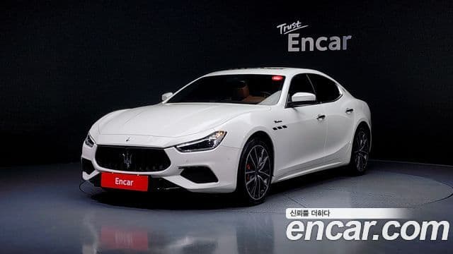 Maserati 기블리 3세대