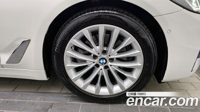 BMW 5시리즈 (G30) Luxury, 2023 все фото